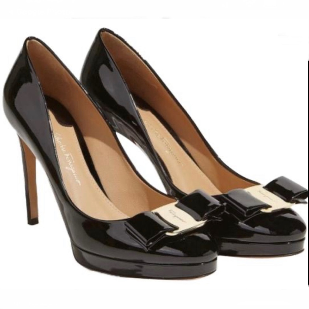 Salvatore Ferragamo Black Patent Leather Vara Bow High Heels Pumps Size 9.5